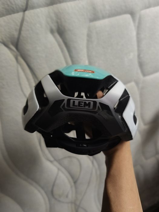 Capacete ciclismo LEM