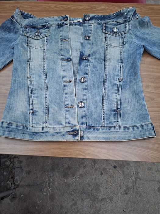 Casaco de ganga para jovem mulher, muito bonito e só foi usado uma vez