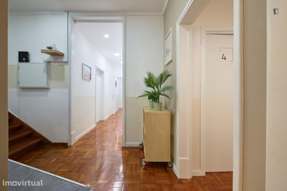 Quarto - localizado em Alameda Lisbon