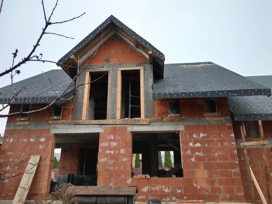 Pogotowie dachowe Montaż Papy krycie uszczelnienia Przecieki Naprawy