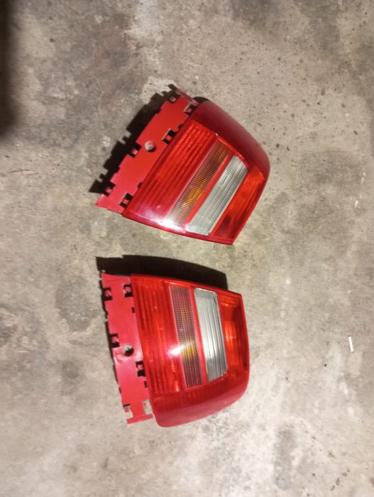 Lampy tylne audi a4b5 sedan