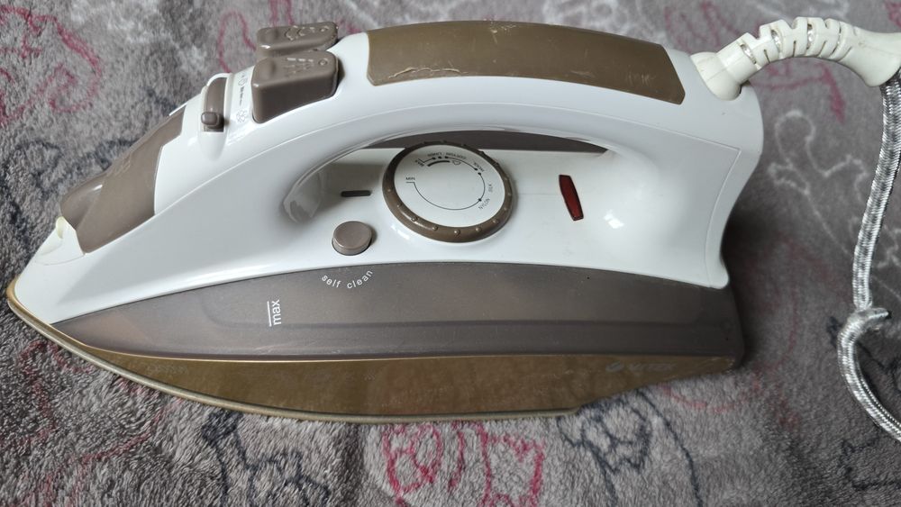 Праска Vitek Ultra Care