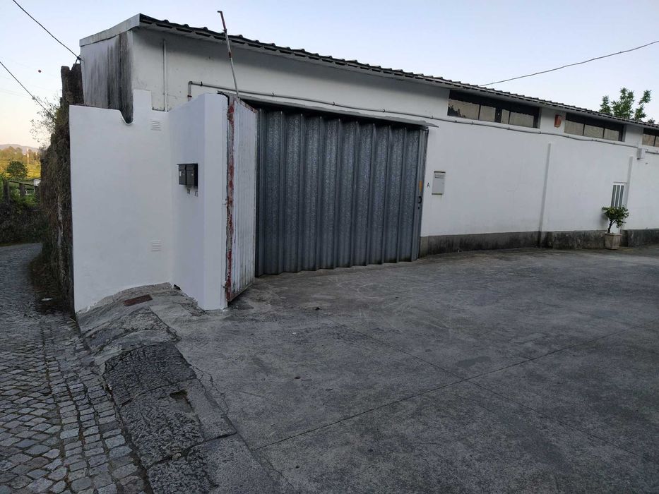 Arrenda-se armazém - Viana do Castelo