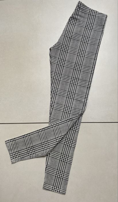 Legginsy Primark w kratkę rozm. 158