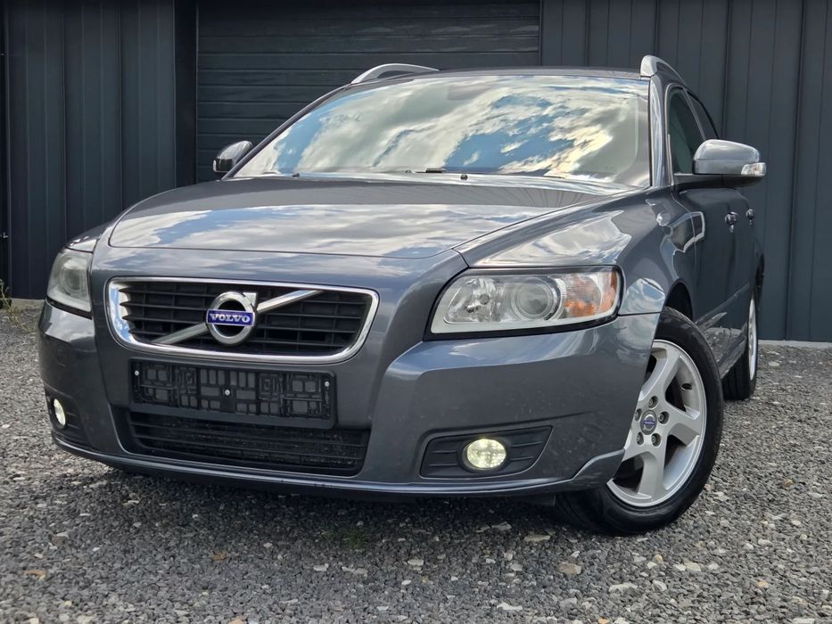 Volvo V50