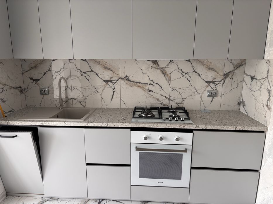 Довгострокова видової квартири в ЖК «Лагуна», перша здача.