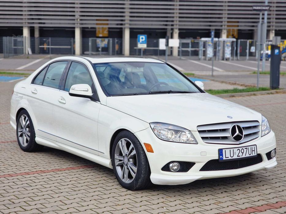 Sprzedam Mercedes-Benz C300 benzyna 231KM 4matic 2009r Skrzynia Automatyczna