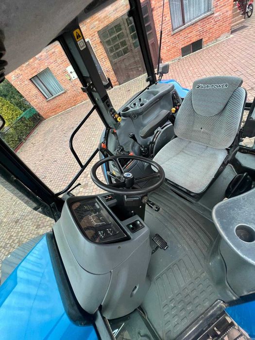 Ciągnik rolniczy New Holland TS 100