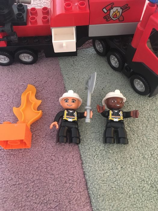 Lego duplo 4977 Straż pożarna Wóz strażacki