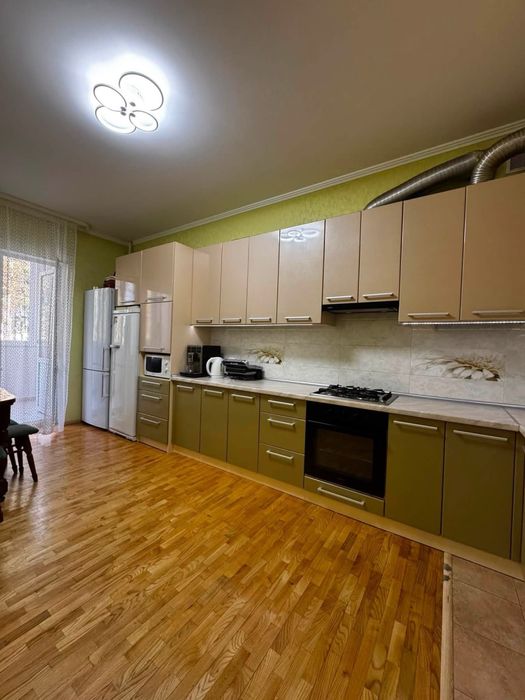 Продаж 3-кімнатної квартири