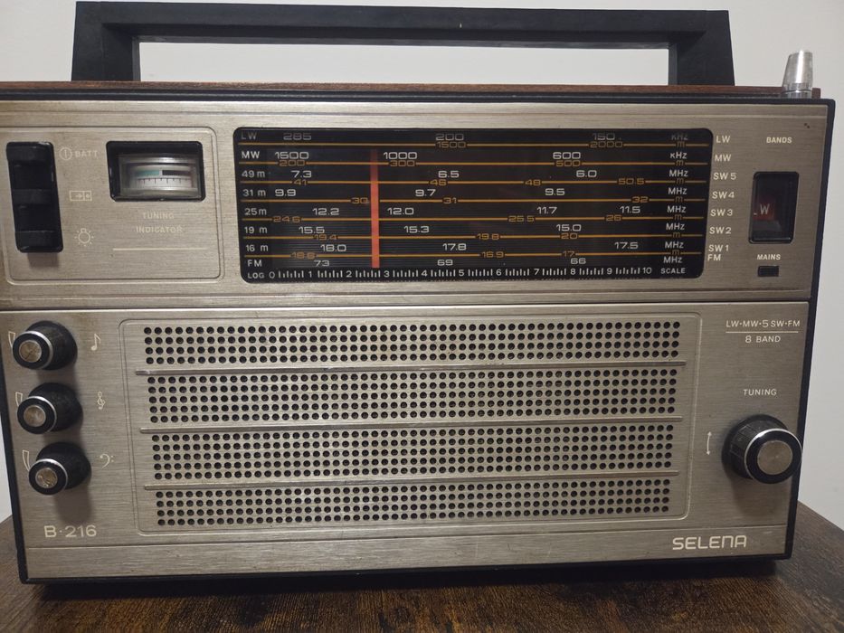 Stare radio Selena