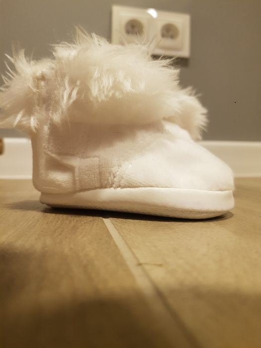 Buty zimowe rozmiar 10 0- 3 miesiące