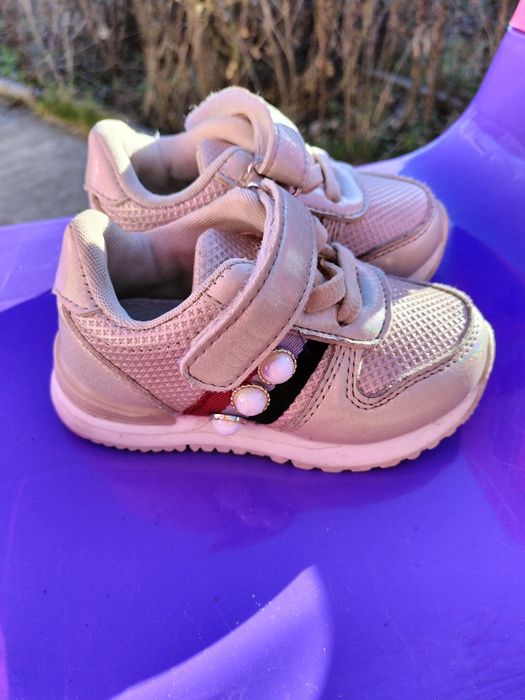 Кросівки дитячі для дівчинки