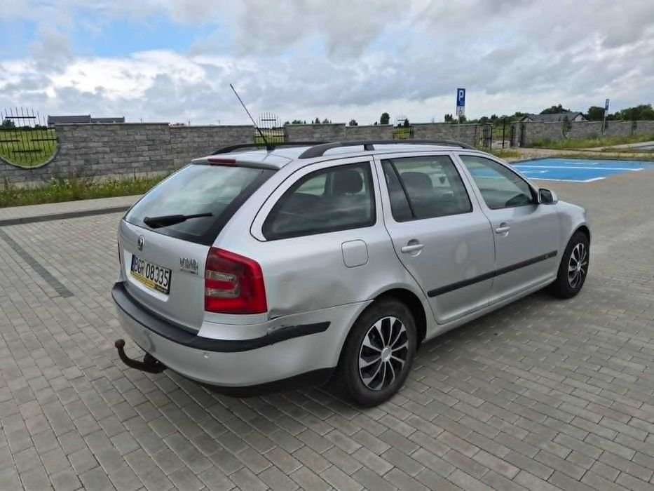 OCTAVIA na dojazdy z hakiem 2008r