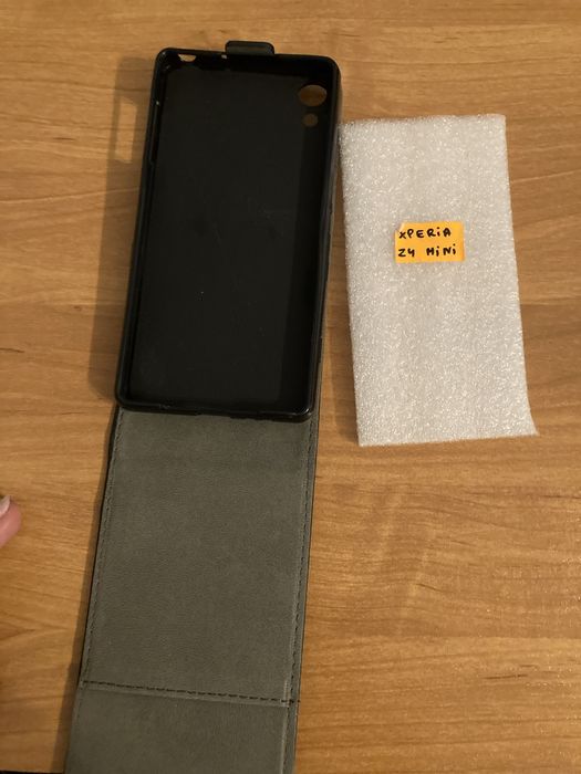 Etui kabura czarny na sony xperia z4 mini