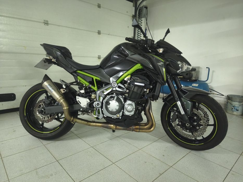 Kawasaki Z900 poucos kms + IUC pago