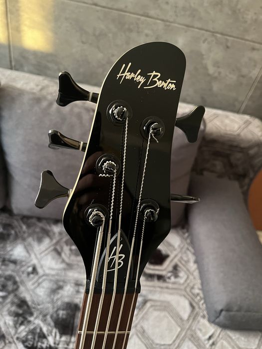 Bas 5 strun Harley Benton