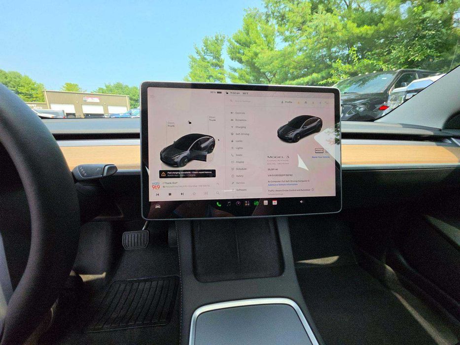Продається Tesla Model 3 Long Range 2023 року.