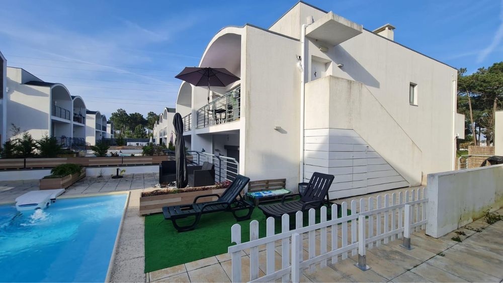 Alugo T1+1  sem mobilia com piscina - condominio privado