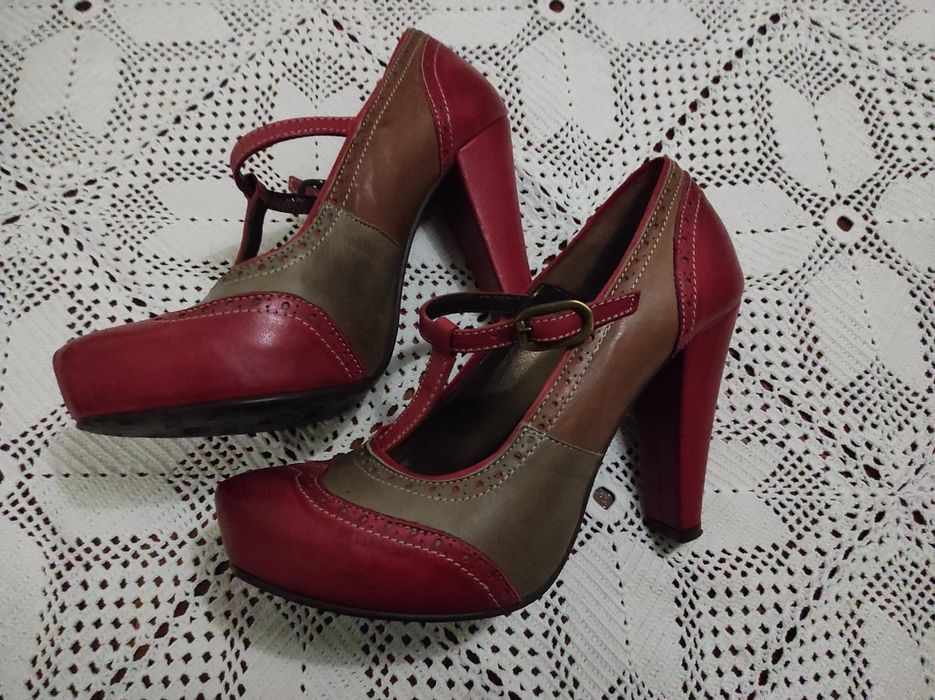 Sapatos vermelhos