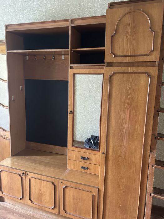 Прихожа, шафа б/у пенал