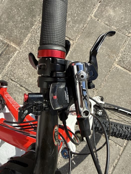 Bicicleta BTT/ estrada
