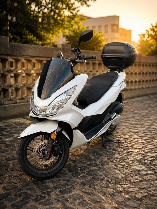 Honda PCX 2017 — Económica | Muito bem cuidada