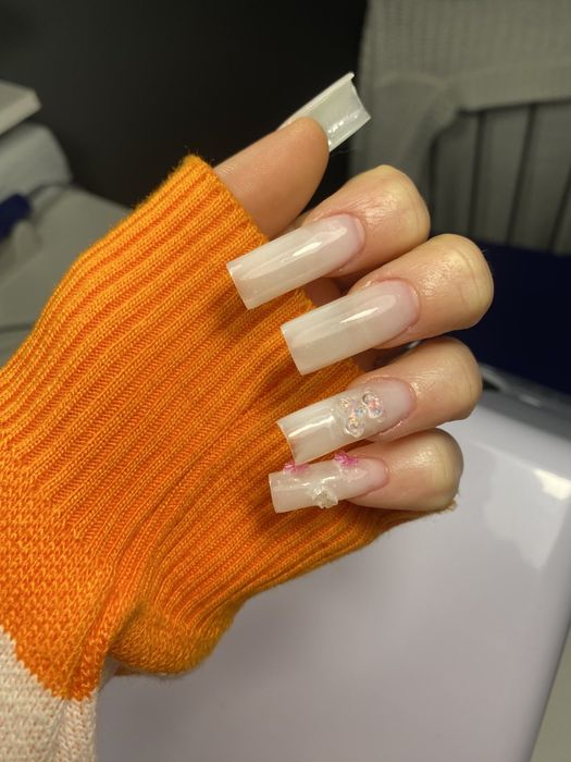 Шукаю моделей на манікюр