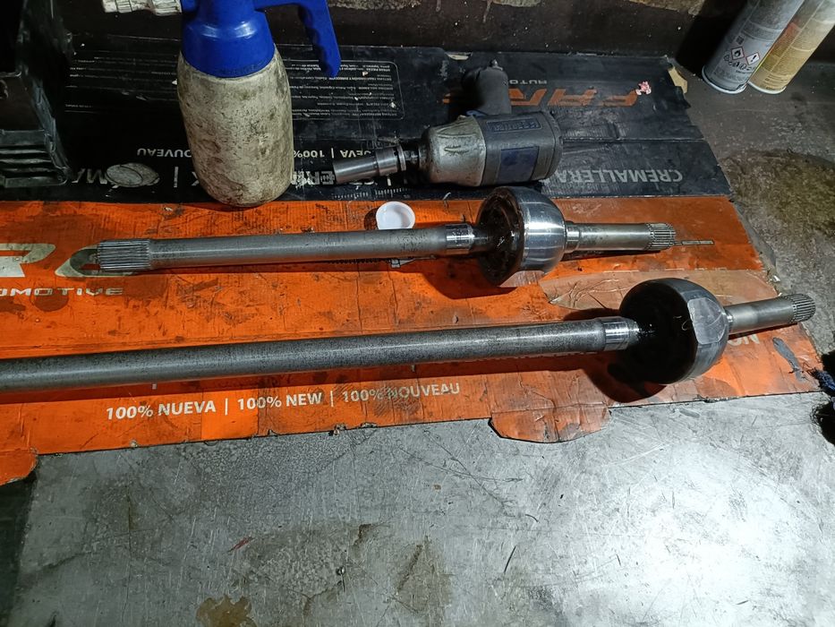 semi -eixos Nissan patrol GR y61+homocinética a parte