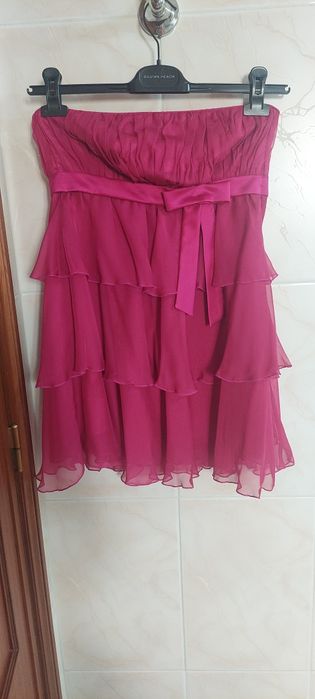 Vestido rosa aos folhos