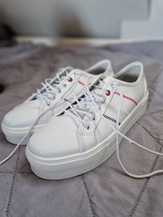 Sneakersy, trampki białe skórzane Goodin