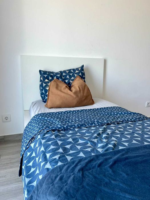 Cama e colchao em bom estado