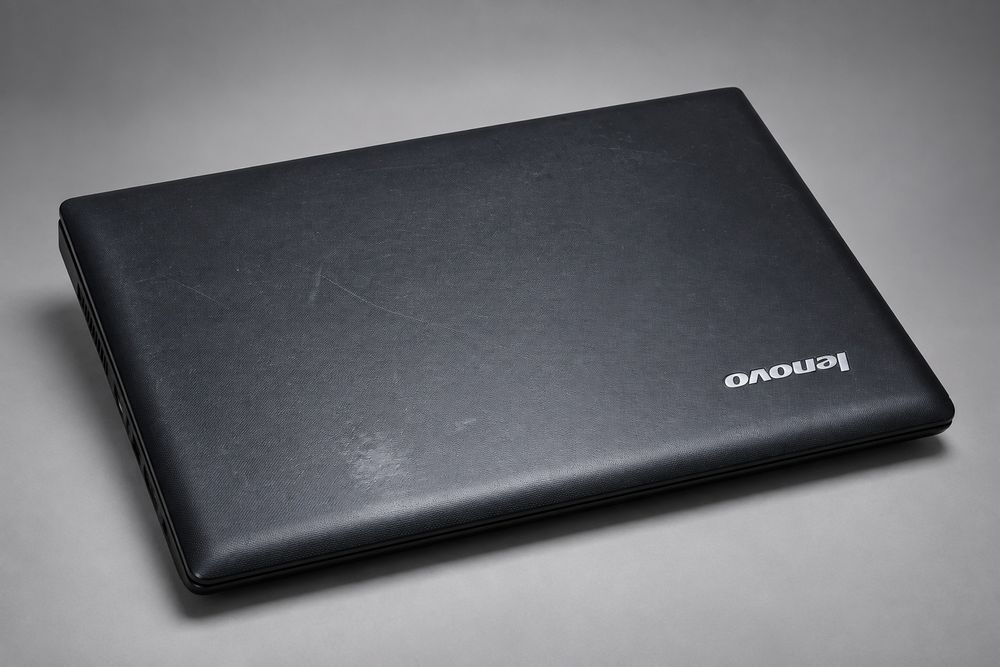 Игровой ноутбук Lenovo  100j (Core i5/ 8Gb/ 500Gb/video - 2Gb)