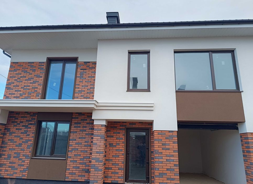 Готовий до ремонту дуплекс, міські комунікації, Вовчинець