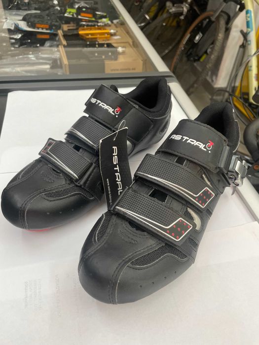 Buty MTB SPD Astral z karbonową podeszwą r.40