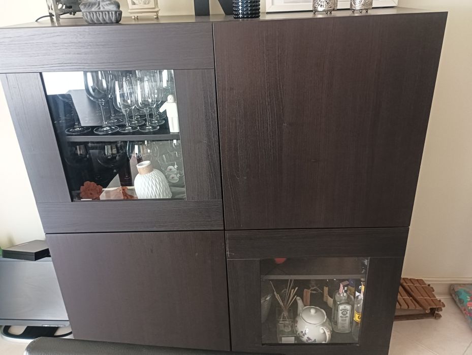 Aparador besta IKEA