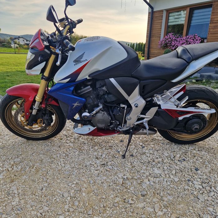 Honda cb 1000r tricolor