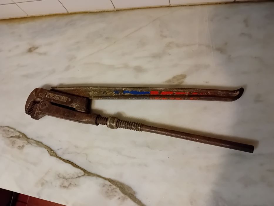 Chave de Canos/Grifos Antiga