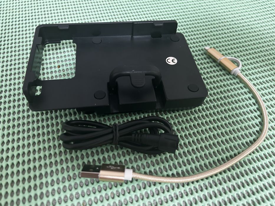 Тримач для смарфона для мотоцикла BMW з usb портом та штатною установк