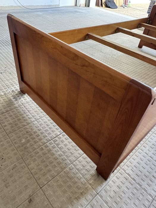 Cama de solteiro em pinho 90x200