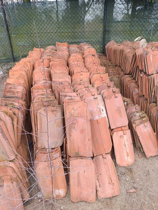 Dachówka czerwona 1 zł za sztukę