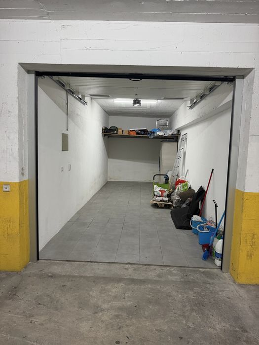 Garagem - centro de Vialonga