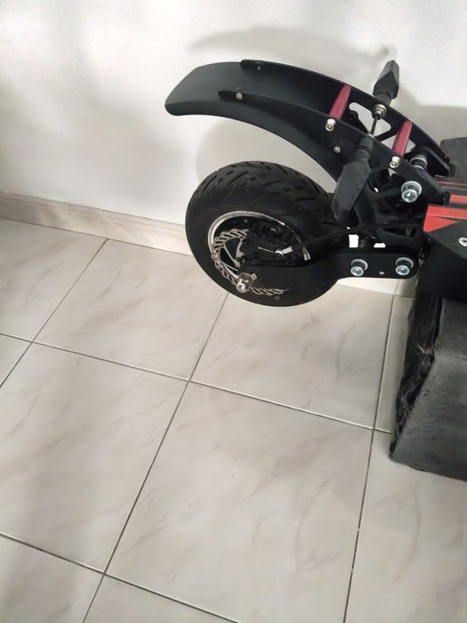 Bouyeda q7 pro apenas 200km preço NÃO negociável