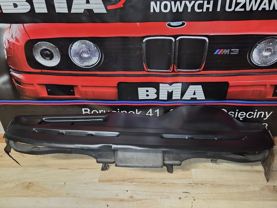 BMW E30 Deska Rozdzielcza Konsola  Kokpit Pulpit Tunel