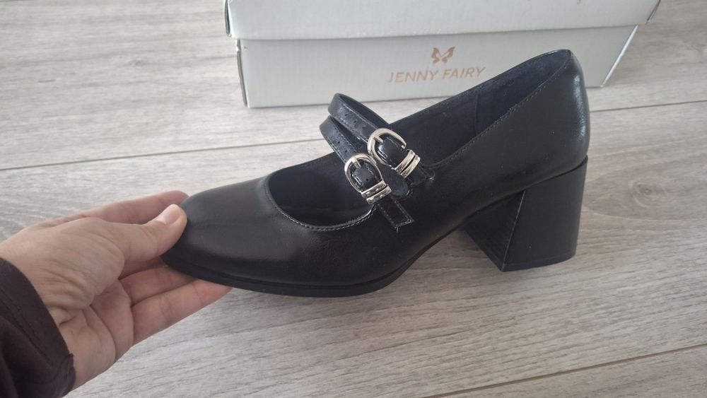 Sprzedam  buty dla dziewczynki