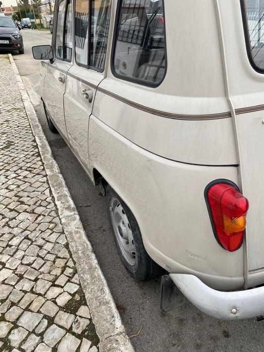 Renault 4L Savane