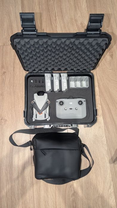 Dron DJI Mini 3 Fly More Combo + Twarda Walizka