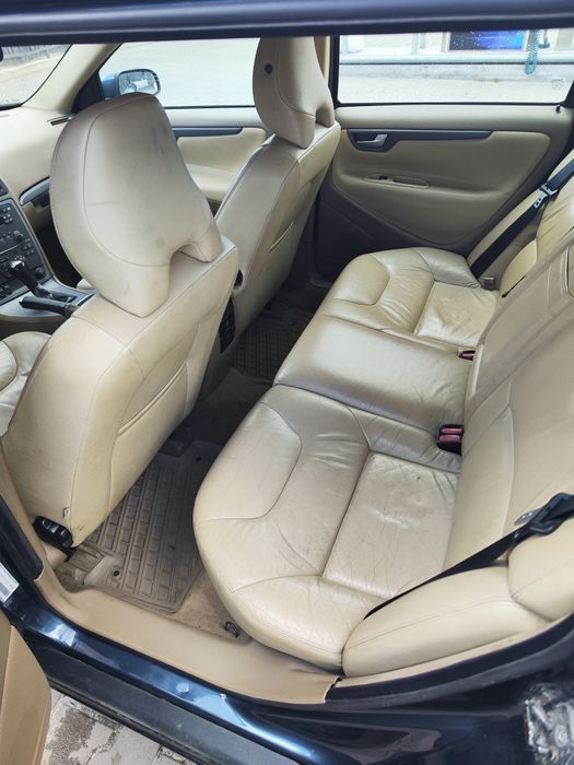 Volvo V70 2,4 TDI універсал
