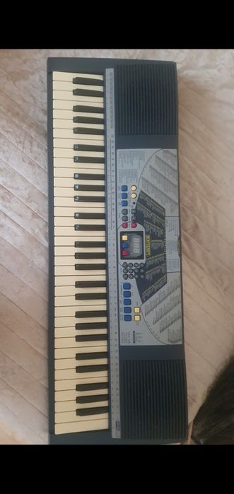 Музикальний синтезатор BONTEMPI