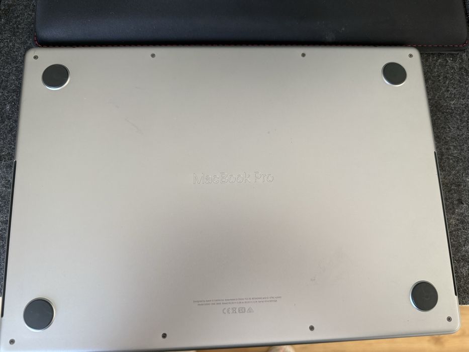 MacBook Pro 14” M1 Pro 256GB – Ecrã danificado – Funciona